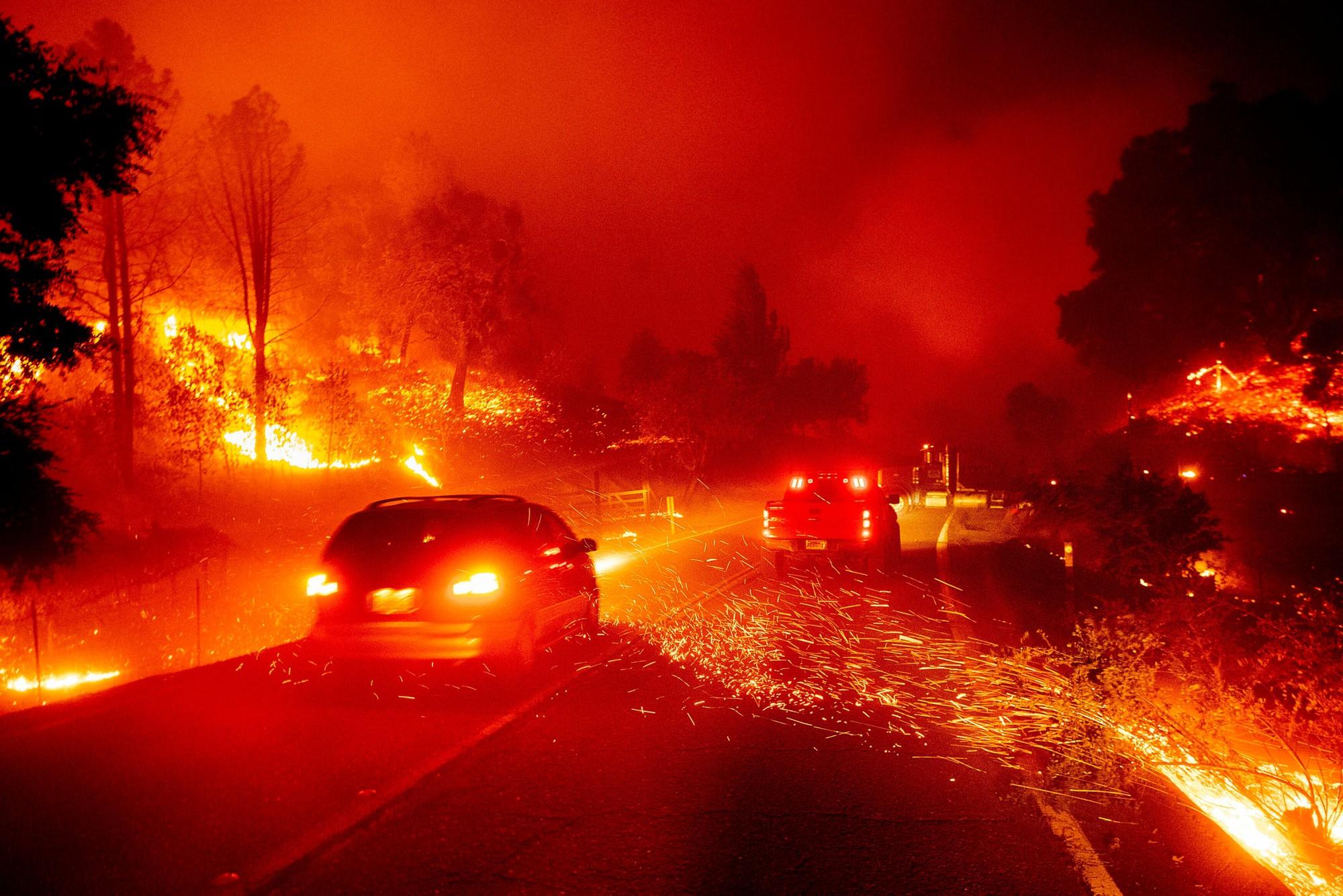 californiawildfires251019-0 californiawildfires251019-0