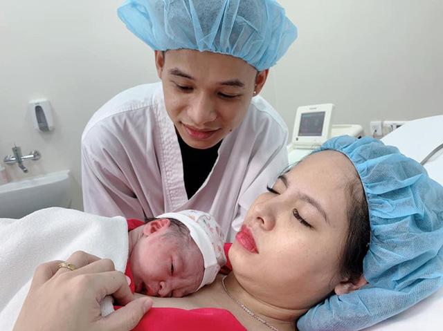 Mảnh ghép Tứ hoàng streamer Độ Mixi: 1 vợ 2 con, nhà 7 tầng, xe 4 bánh - Ảnh 10. Mảnh ghép Tứ hoàng streamer Độ Mixi: 1 vợ 2 con, nhà 7 tầng, xe 4 bánh - Ảnh 10.