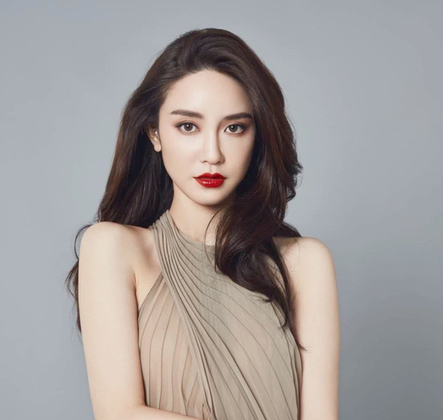 Những trai xinh gái đẹp một bước hoá đại gia nghìn tỷ trong làng livestream bán hàng - Ảnh 10. Những trai xinh gái đẹp một bước hoá đại gia nghìn tỷ trong làng livestream bán hàng - Ảnh 10.