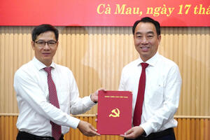 Ông Lữ Quang Ngời được giới thiệu bầu giữ chức Chủ tịch UBND tỉnh Cà Mau