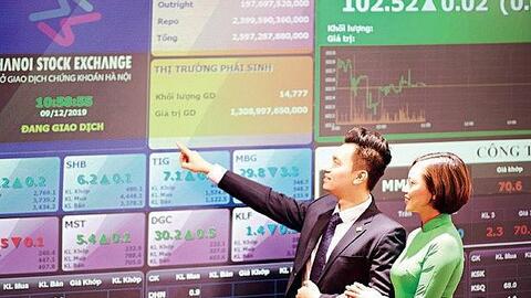 Phát triển thị trường chứng khoán trở thành kênh huy động vốn trung và dài hạn của nền kinh tế