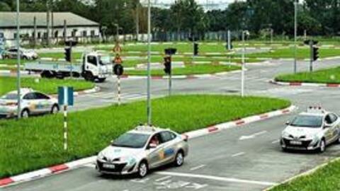Thu hồi đề xuất người có bằng lái ô tô dưới 1 năm không được chạy quá 60 km/h