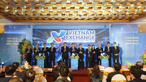Thị trường chứng khoán Việt Nam khẳng định kênh huy động vốn quan trọng của nền kinh tế