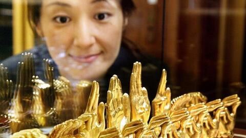 Nhà đầu tư thận trọng cao độ, giá vàng điều chỉnh nhẹ