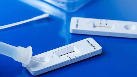 Cách phân biệt 'dương tính giả' khi tự làm test nhanh COVID-19 tại nhà