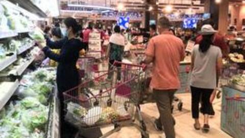 Hệ luỵ giá xăng tăng: Không chỉ cước vận tải, giao hàng, thực phẩm thiết yếu cũng sắp tăng 5-10%