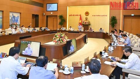 Ủy ban Thường vụ Quốc hội khai mạc Phiên họp chuyên đề pháp luật tháng 9-2022
