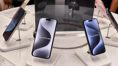 Phone 15 chính thức mở từ 0h tại Việt Nam: Các hệ thống cháy sạch hàng, thu về trăm tỷ trong 1 đêm