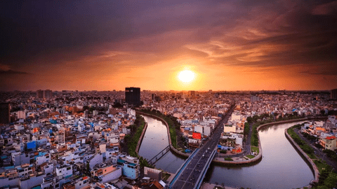 Kinh tế trưởng HSBC bày tỏ "ngưỡng mộ" với con số dự báo 6,3% tăng trưởng GDP Việt Nam 2024: Thuộc top đầu thế giới, bỏ xa cả Trung Quốc lẫn Indonesia