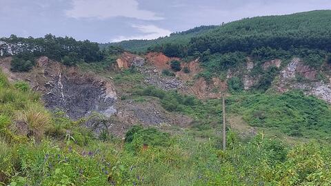 Đà Nẵng: Hệ lụy của việc khai khoáng không hoàn thổ