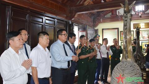 Một tuyến phố ở Hà Nội mang tên Thiếu tướng Đặng Trần Đức
