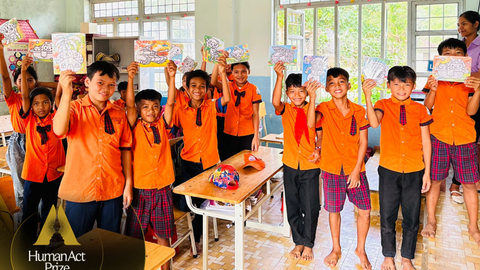 Nuôi “Heo Đất” thời công nghệ số: Việc dậy sớm, đi bộ, hay tiết kiệm 1.000 đồng cũng có thể xây trường, cõng nước về bản, trồng ngàn cây xanh