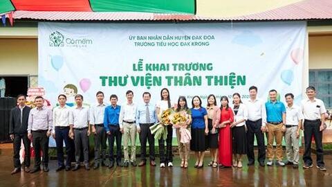 H'Hen Niê thành công kêu gọi tài trợ cho dự án thư viện thứ 7 tại Việt Nam