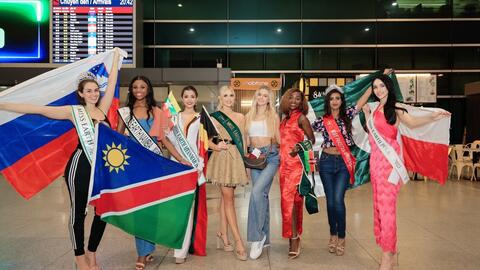 Loạt thí sinh Miss Earth 2023 diện áo dài khi đến Việt Nam