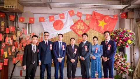 NTK Sĩ Hoàng cùng đạo diễn Huy Lio mang Tết Việt đến Nhật Bản