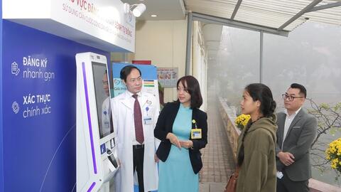 Tạo thuận lợi cho người dân trong khám, chữa bệnh
