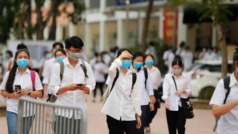 Phụ huynh, học sinh Hà Nội mong thi 3 môn vào lớp 10