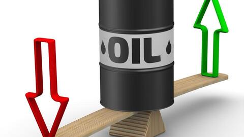 Giá xăng dầu hôm nay (17-4): Giá xăng dầu trong nước lại trái chiều?