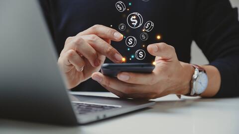 Chọn chứng khoán, gửi vàng hay an toàn với kênh tiết kiệm online?