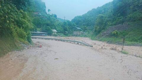 Sơn La: Mưa lũ gây sạt lở, ngập úng và thiệt hại nhiều diện tích hoa màu