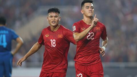Đội tuyển Việt Nam: Vì sao ông Kim Sang-sik chưa thể “thay máu” lực lượng?