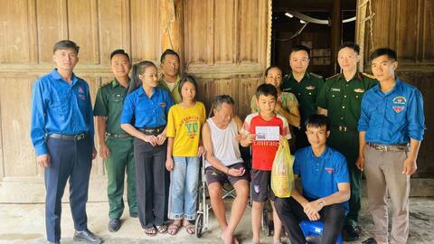 Đồng hành giúp em vượt khó