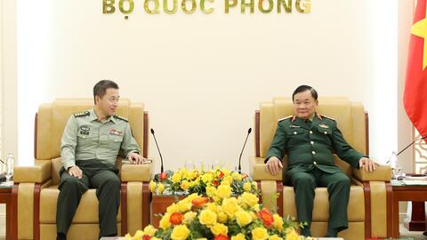 Thượng tướng Hoàng Xuân Chiến tiếp Tùy viên Quốc phòng Trung Quốc