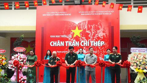 TP Hồ Chí Minh: Khai mạc triển lãm "Chân trần chí thép"