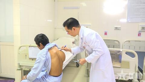 Bệnh viện Quân y 105: Phẫu thuật miễn phí cho bệnh nhân nghèo mang khối u 10 năm