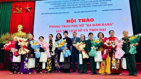 Mãi khắc ghi hình ảnh sáng ngời của những phụ nữ “Ba đảm đang”
