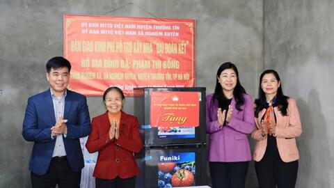 Hỗ trợ người nghèo huyện Thường Tín xây nhà Đại đoàn kết