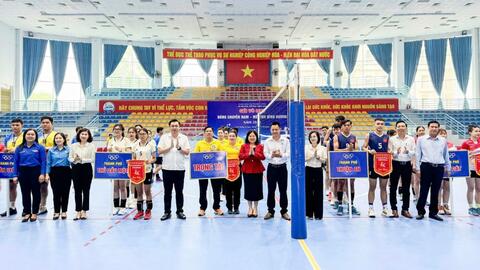 Sôi nổi Giải Vô địch Bóng chuyền nam - nữ tỉnh Bình Dương