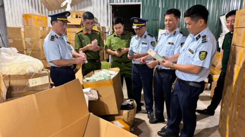 Khi niềm tin người tiêu dùng bị bào mòn...