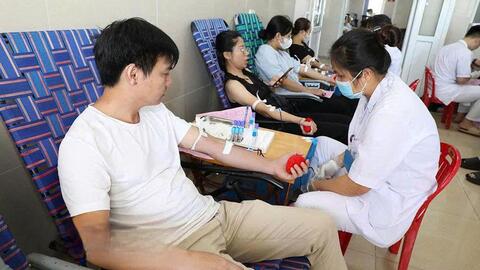 Ninh Bình: Tiếp nhận gần 400 đơn vị máu tại chương trình “Hiến máu khẩn cấp”