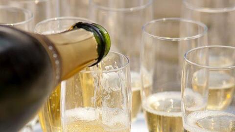 Thứ Nữ hoàng Anh uống mỗi buổi tối trước khi ngủ: Có nhiều lợi ích bất ngờ nếu uống vừa đủ