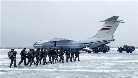 Bạo loạn ở Kazakhstan: Nga tung lính dù trấn thủ sân bay Alma-Ata