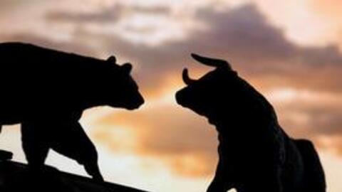 Cổ phiếu Bất động sản ồ ạt tăng trần, VN-Index bứt phá gần 16 điểm, tiến sát mốc 1.460