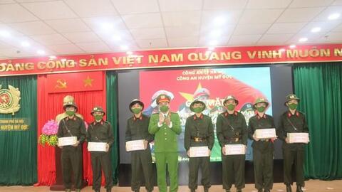 Công an huyện Mỹ Đức động viên 32 tân binh thực hiện nghĩa vụ tham gia CAND