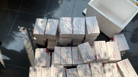 Bắt giữ xe ô tô chở 1.500 bộ kít test nhanh COVID-19