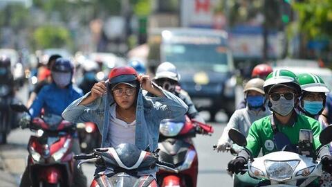 Miền Bắc mưa phùn, miền Nam chạm ngưỡng nắng nóng 35 độ C