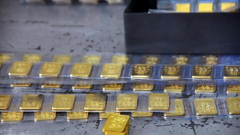 Giá vàng hôm nay 16-3: Tiếp tục giảm sốc, chưa dừng đà lao dốc