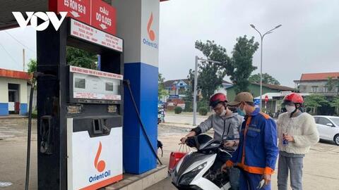 Giảm thuế bảo vệ môi trường 2.000 đồng/lít xăng từ ngày 1/4