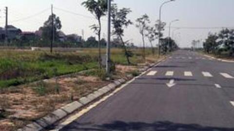 Thời của sốt đất: Rao bán lô đất 50 triệu đồng/m2 chưa ai mua, một tháng sau thấy hàng xóm "phát" giá tăng gấp đôi mà không hiểu vì sao