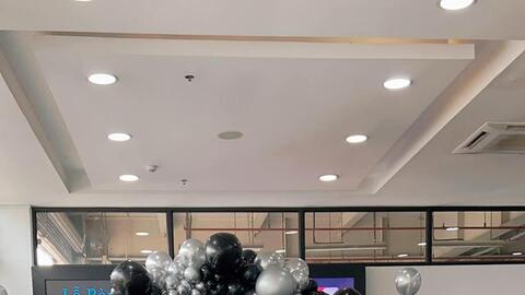 TikToker làm saler Mercedes: Thu nhập 60 triệu, ngay tháng đầu tiên đã bán được xe hiếm V250