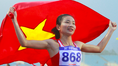 Kỷ lục gia Nguyễn Thị Oanh nhận thưởng tối thiểu 185 triệu đồng