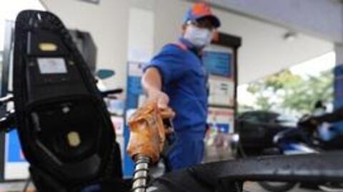 Ngày mai, giá xăng có thể vượt 30.000 đồng/lít