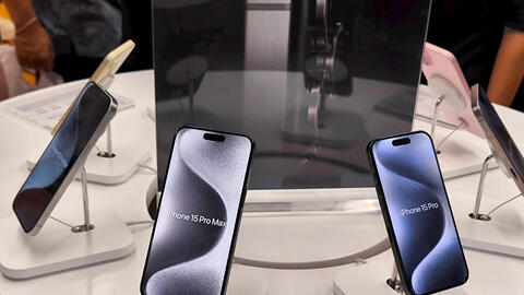 Phone 15 chính thức mở từ 0h tại Việt Nam: Các hệ thống cháy sạch hàng, thu về trăm tỷ trong 1 đêm