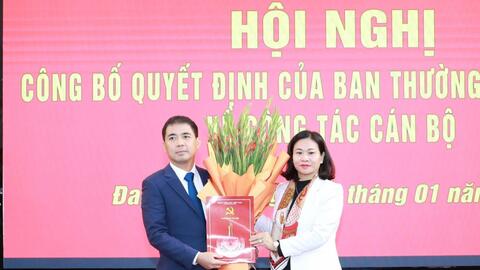 Giới thiệu đồng chí Nguyễn Văn Đức làm Chủ tịch UBND huyện Đan Phượng