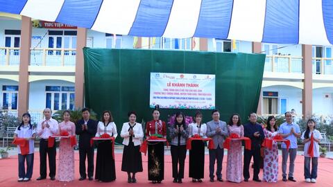 Xây đắp tương lai tươi sáng cho học sinh dân tộc thiểu số