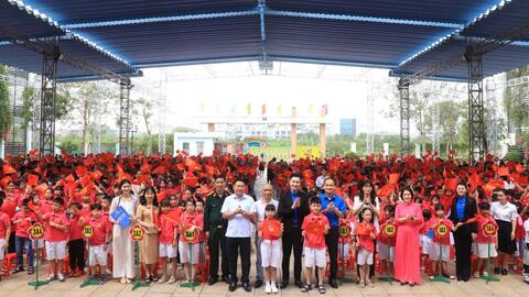 Thắp lửa truyền thống, bồi đắp lòng yêu nước cho thiếu nhi Thủ đô